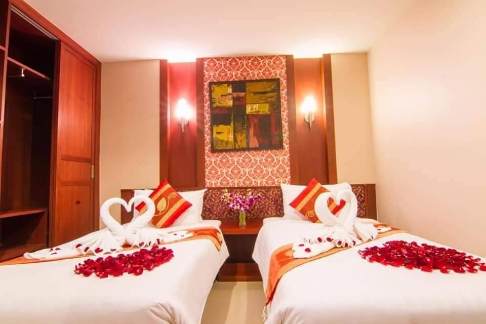 Patong Hemingways Hotel Eksteriør billede
