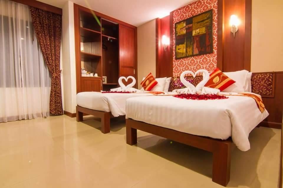Patong Hemingways Hotel Eksteriør billede