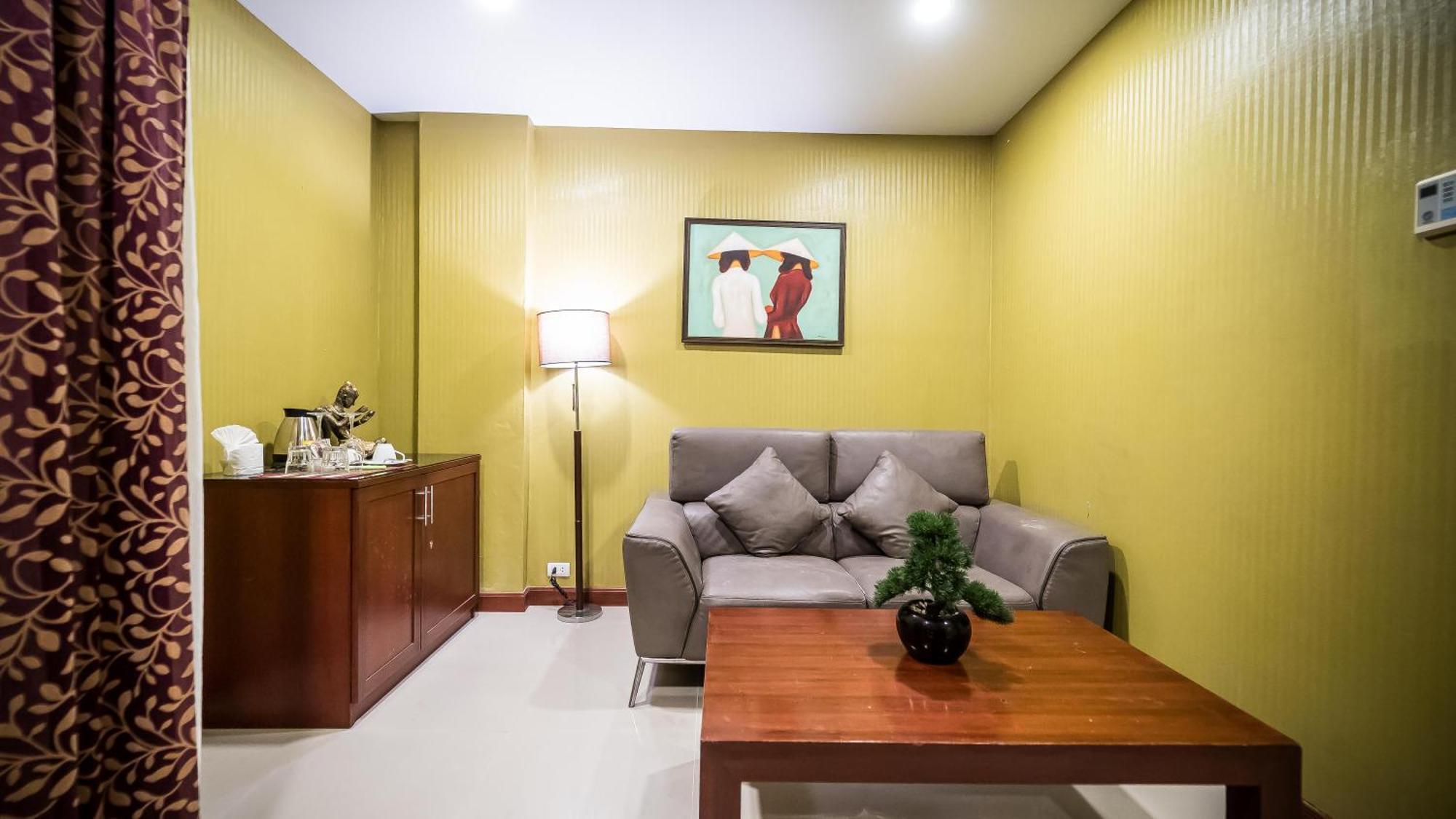 Patong Hemingways Hotel Eksteriør billede